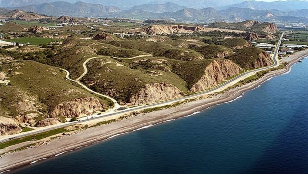 Acceso a Playa de Almayate desde el aparcamiento, Vélez-Málaga