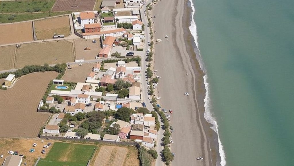 Amplio horizonte marino en Playa de Almayate, Vélez-Málaga