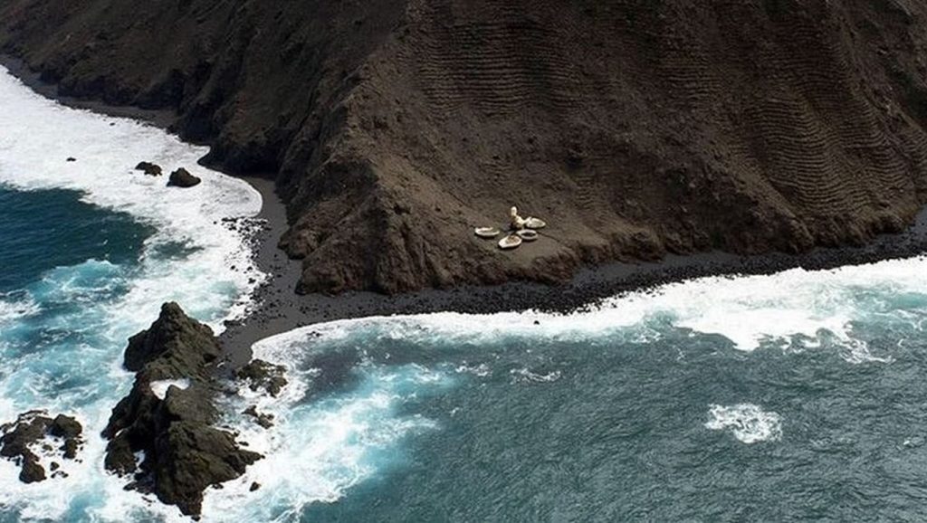 Entorno natural de Playa del Arguamul en La Gomera