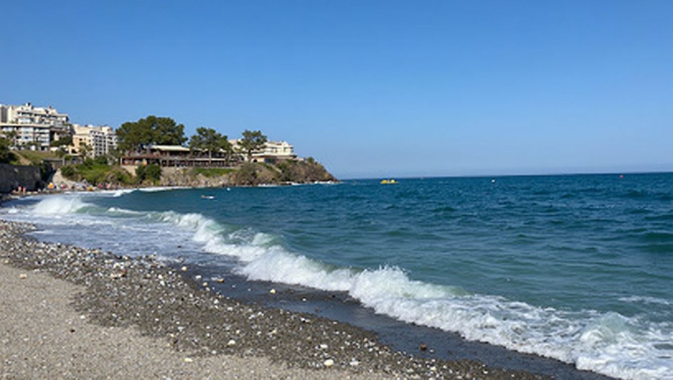 Playa de Arroyo Hondo (Benalmádena, Málaga)