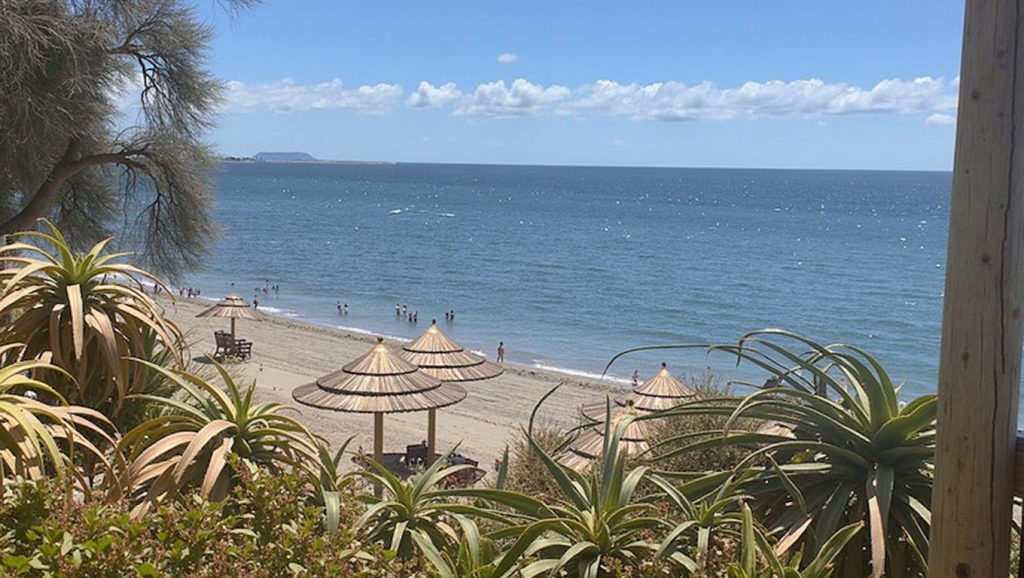 Playa Arroyo Vaquero en Estepona, Málaga