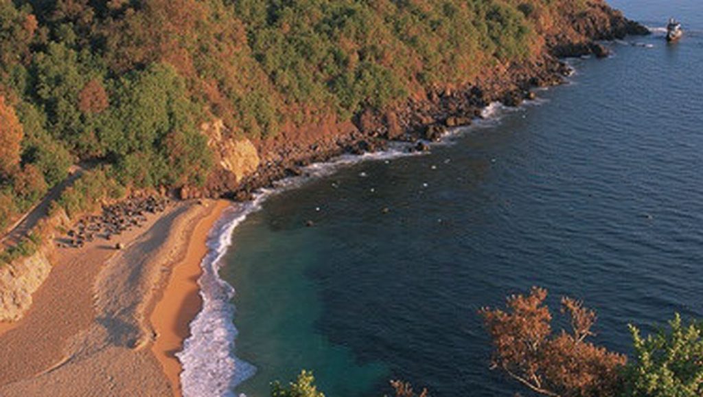 Playa de Atalaya (Marbella) — playa en la costa de Málaga