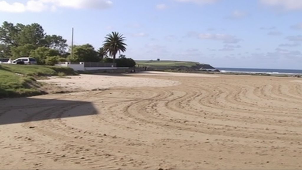 Arena de Playa de Bañugues, Gozón (Asturias)