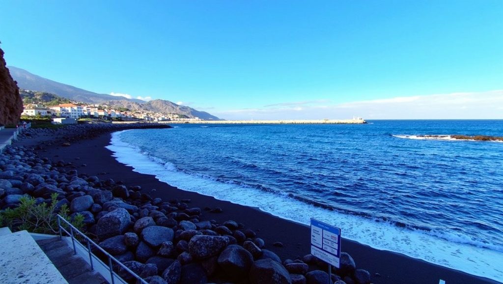 Entorno natural de Playa de Bajamar en La Palma