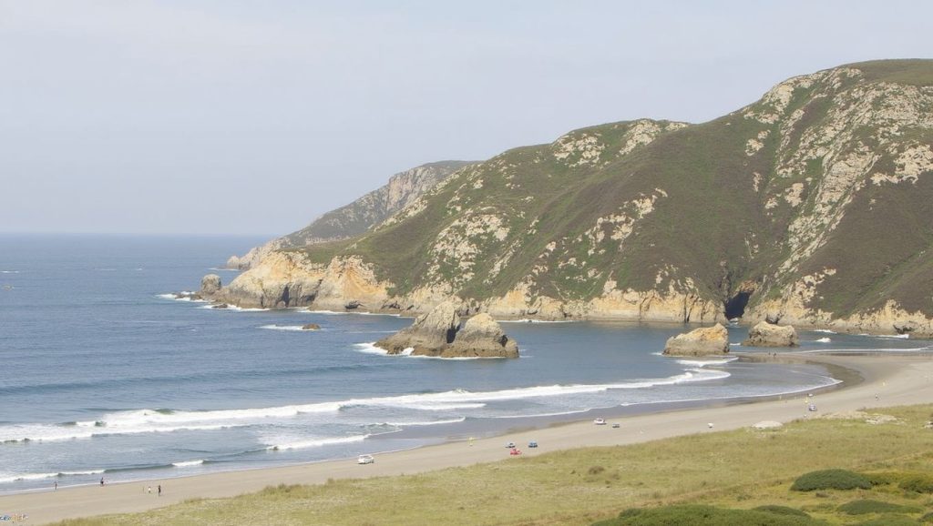 Aguas de Playa de Bayas - Zona para perros en Asturias (Asturias)