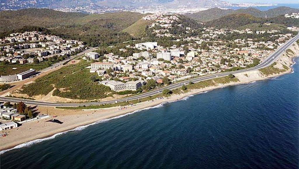 Panorámica completa de Playa de Butibamba, playa de Mijas