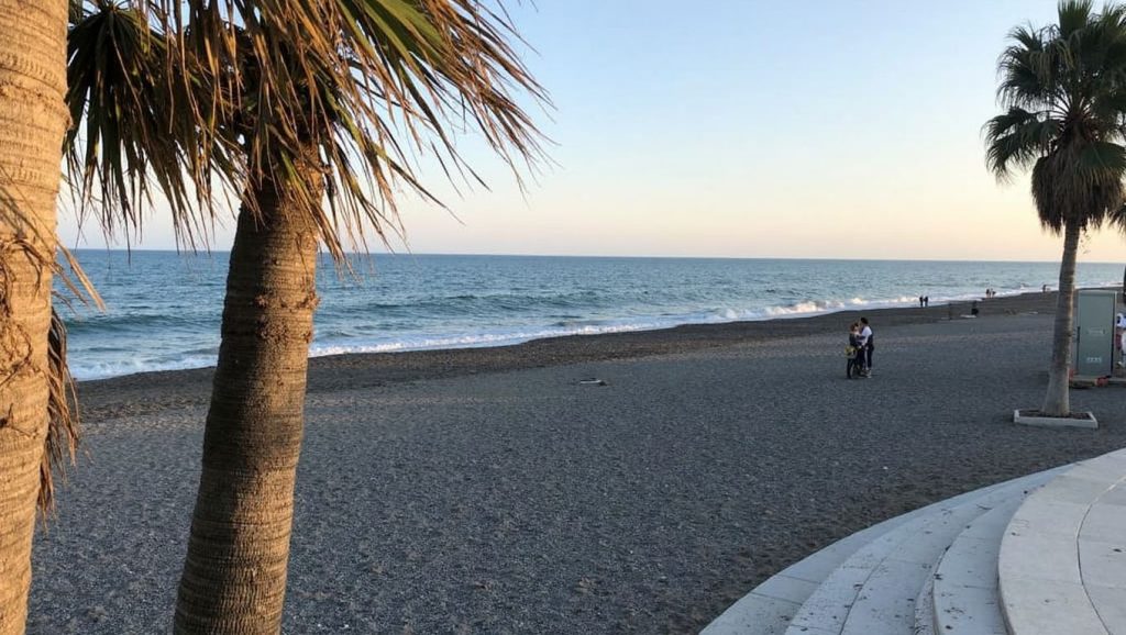 Vista de Playa de Cortijo Blanco en Marbella, Málaga