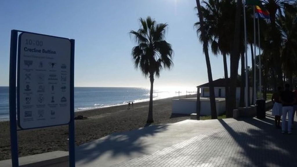 Horizonte desde Playa de Cortijo Blanco, Marbella, Málaga