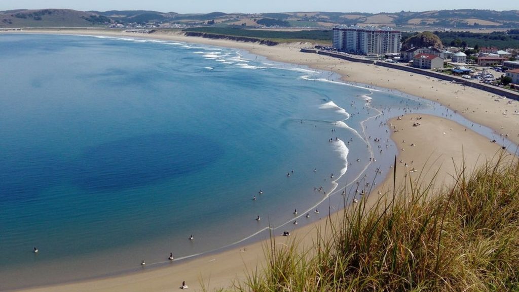 Playa de El Embayo en Avilés (Asturias)