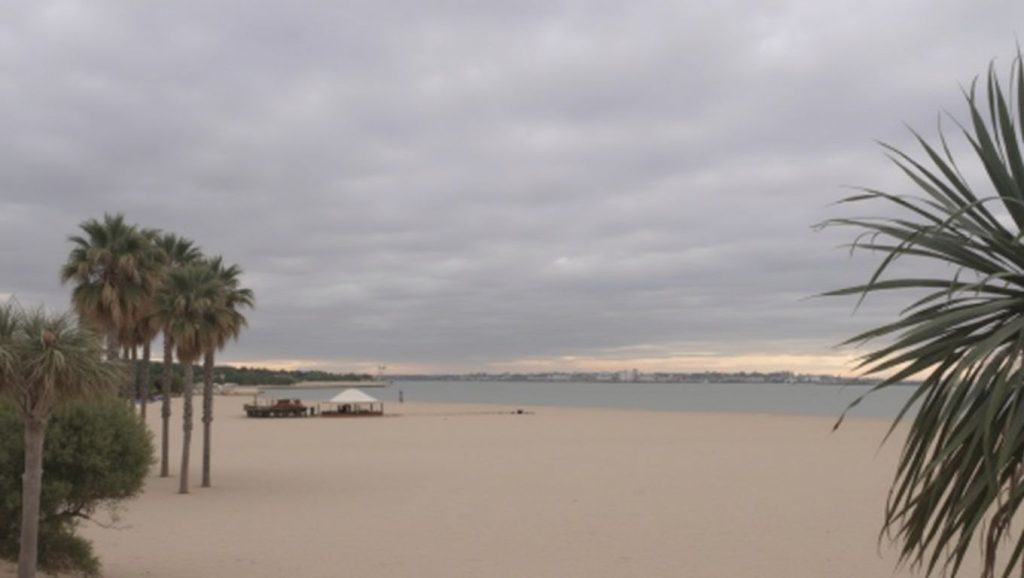 Acceso a Playa de Galeones desde el aparcamiento, Rota