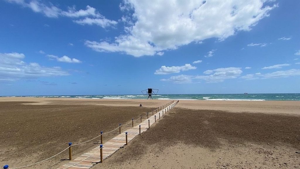 Entorno natural de Playa de Guacimeta en Lanzarote