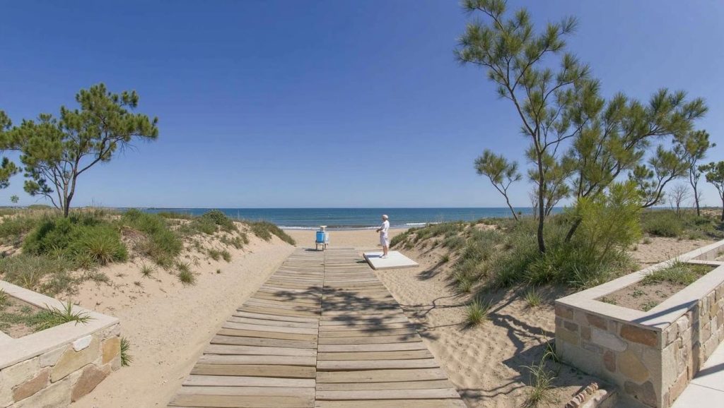 Playa de l'Aigua Blanca — foto 1 de 6