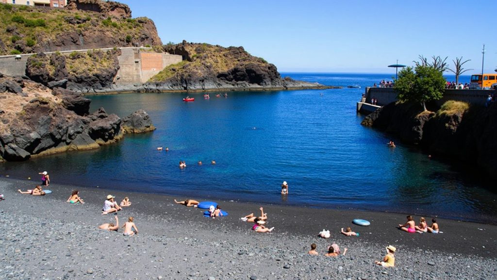 Entorno natural de Playa de la Consolación en Tenerife