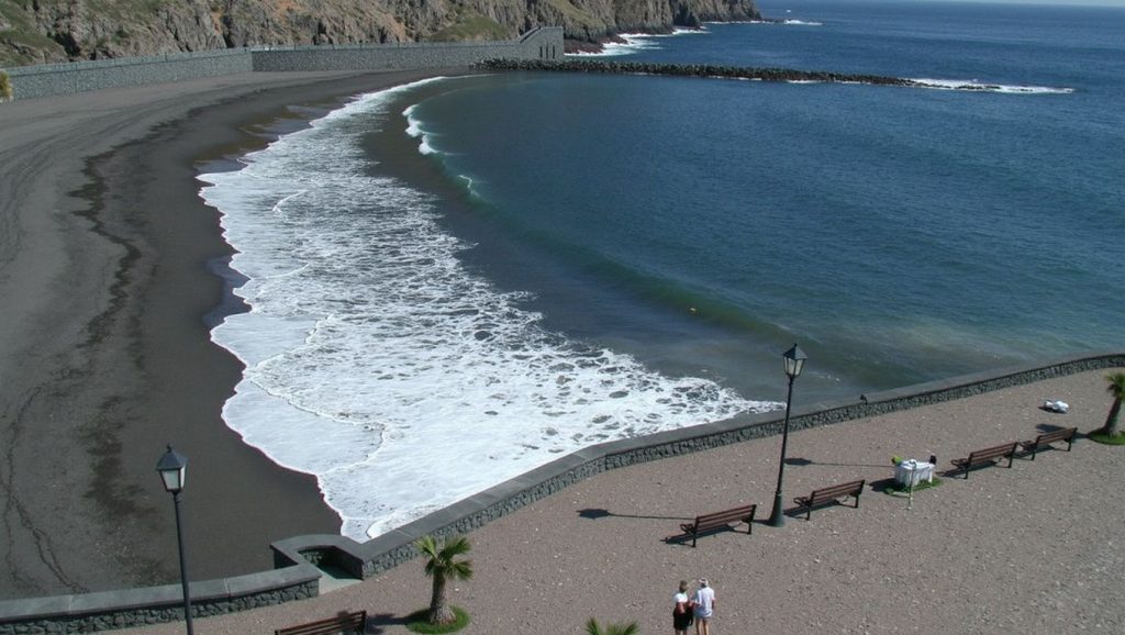 Aguas de Playa de La Cueva en San Sebastián de la Gomera (La Gomera)