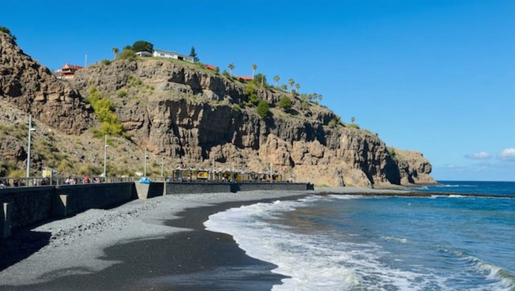 Entorno natural de Playa de La Cueva en La Gomera