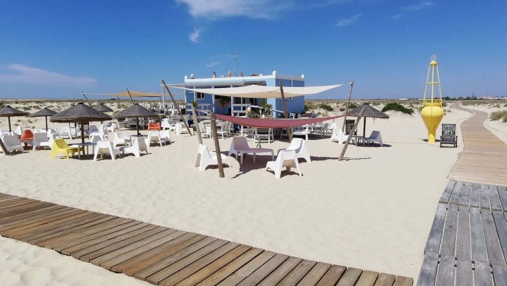 Detalle del agua en Playa de la Isla de las Gaviotas, Isla Cristina, Huelva