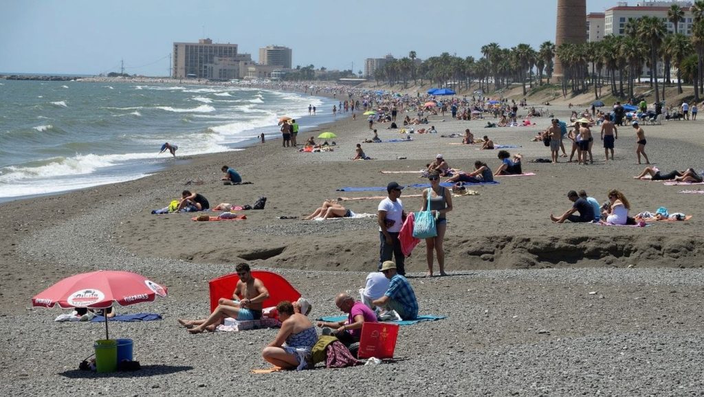 Vista del litoral en Playa de la Misericordia, Málaga