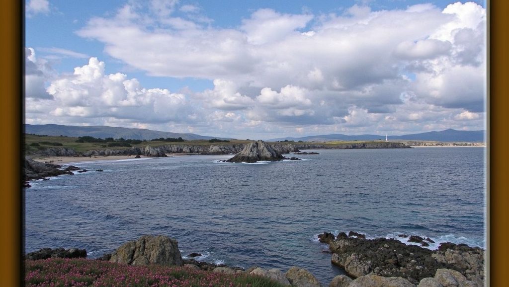 Acantilados y costa de Playa de la Paloma, Tapia de Casariego (Lugo)