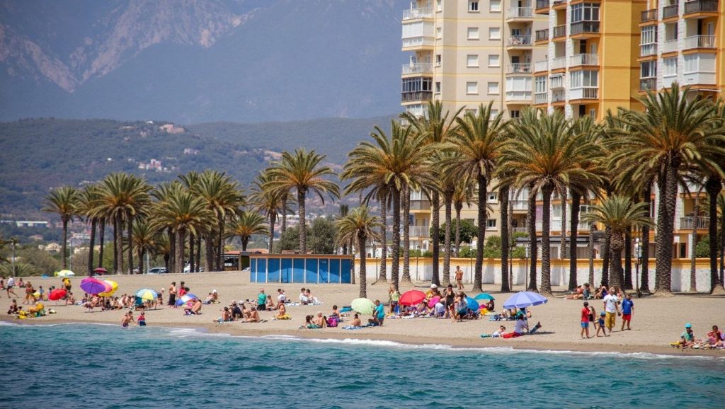 Paseo hacia Pelá, Torrenueva Costa