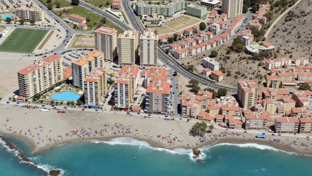 Horizonte desde Playa de la Pelá, Torrenueva Costa, Granada