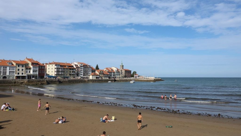 Panorámica de Playa de la Ribera, Asturias