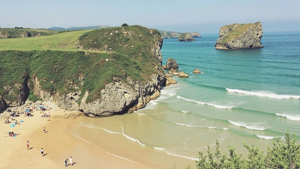 Playa de La Ribera del Molín en Asturias (Asturias)