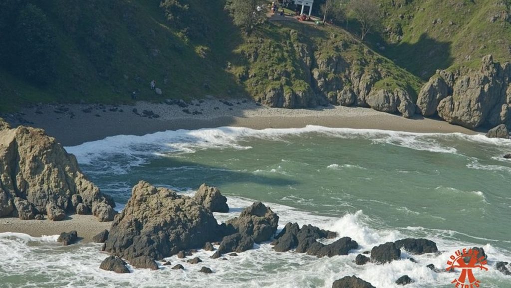 Entorno natural de Playa de La Ribera del Molín en Asturias