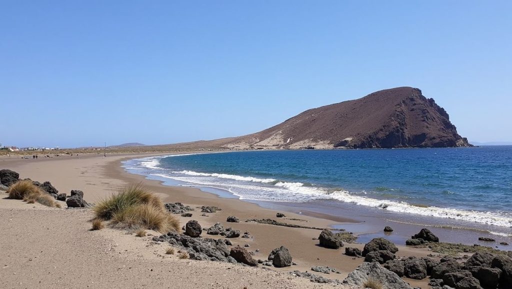 Aguas de Playa de la Tejita zona naturista en Alajeró (Tenerife)