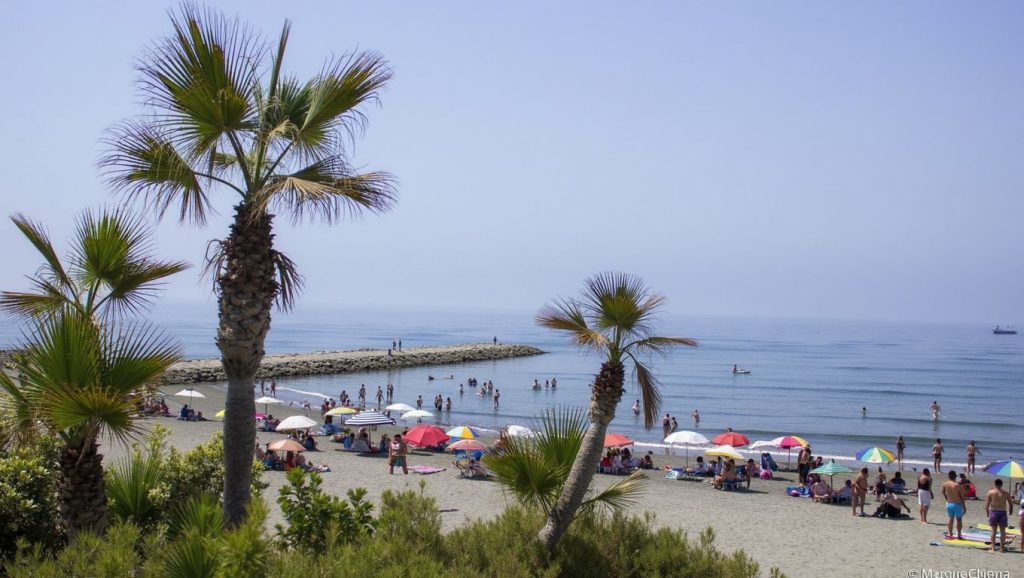 Arena fina en Lagos de Torrox, Torrox, Málaga