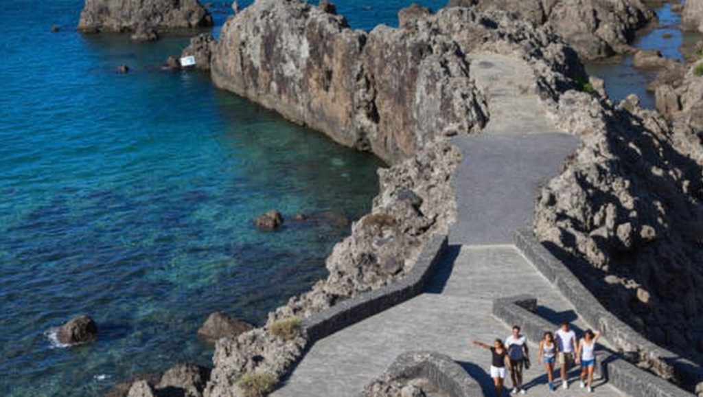 Aguas de Playa de las Aguas en Garachico (Tenerife)