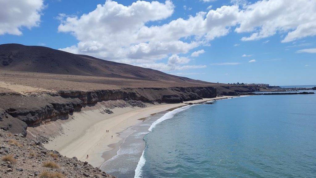 Acantilados y costa de Playa de las Coloradas, Yaiza (Lanzarote)
