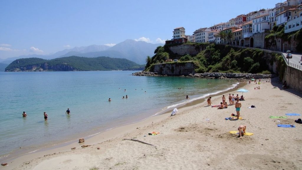 Ría y costa de Playa de Llastres en Asturias, Asturias
