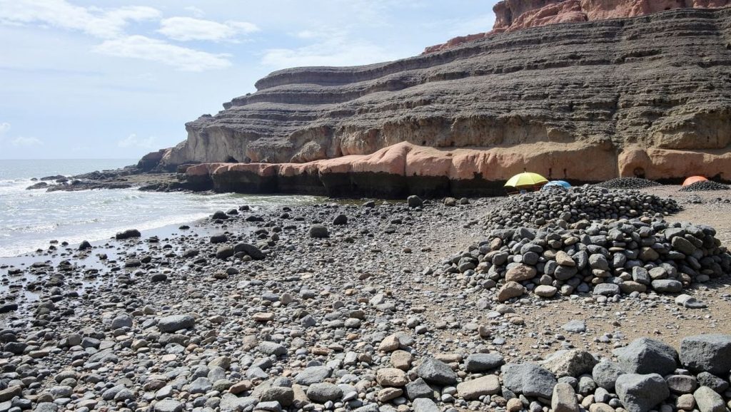 Arena volcánica de Playa de Los Frailes, Mogán (Gran Canaria)