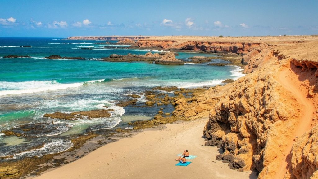 Acantilados y costa de Playa de los Ojos, Pájara (Fuerteventura)