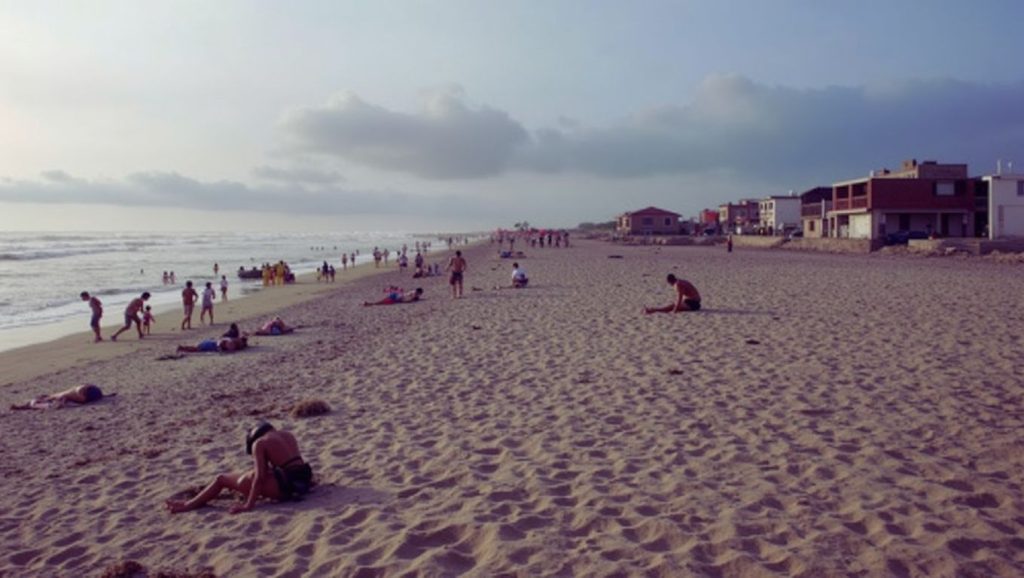 Detalle del agua en Playa de Los Pulpos, Málaga, Málaga