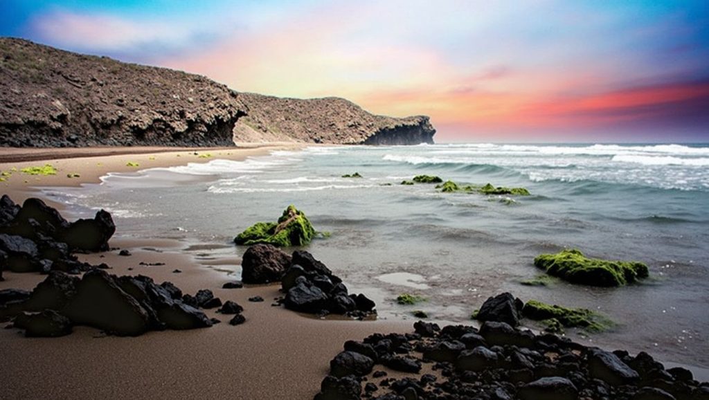 Amplia vista de Playa de Mónsul, Níjar, Almería
