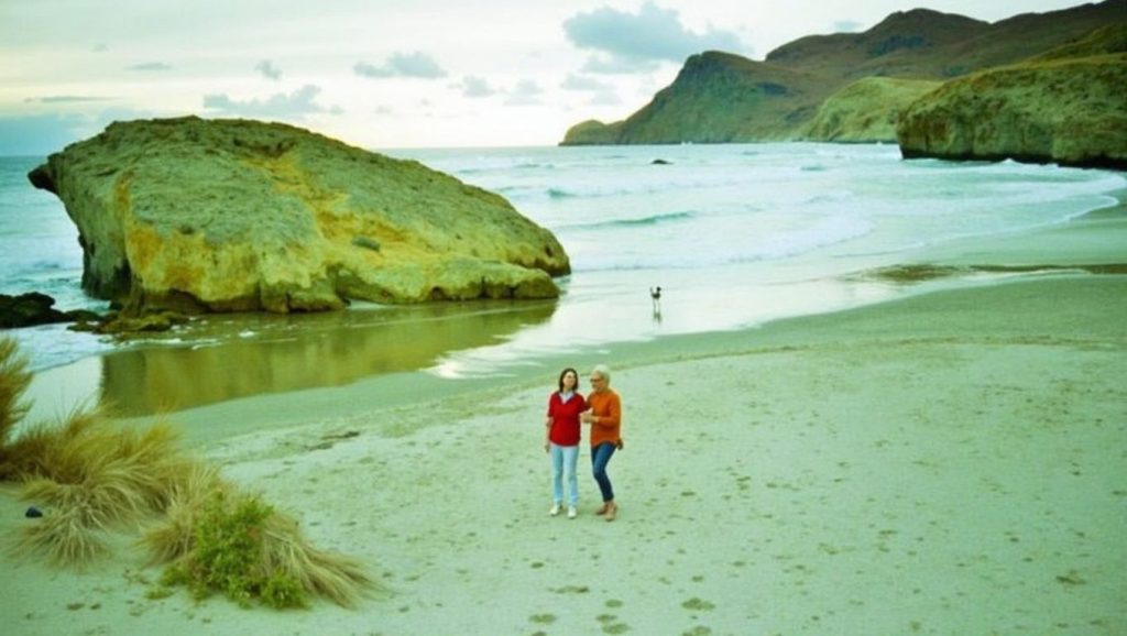 Vista amplia de Playa de Mónsul en Níjar, Almería
