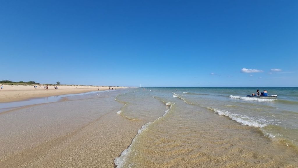 Playa Mazagón (tramo urbano) desde la arena, Palos de la Frontera, Huelva