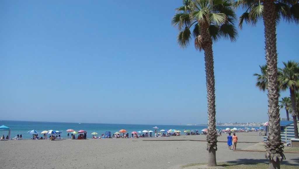 Horizonte desde Playa de Mezquitilla, Algarrobo, Málaga
