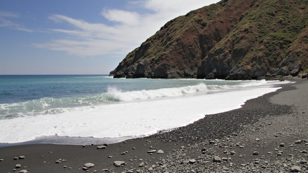 Arena volcánica de Playa de Negrín, Vallehermoso (La Gomera)