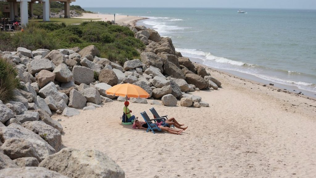 Amplio horizonte marino en Playa de Peginas, Rota