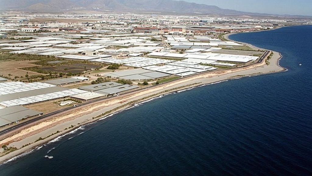 Playa Perros El Bobar en Almería, Almería