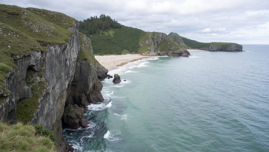 Entorno natural de Playa de Pluminero o Quintana en Asturias