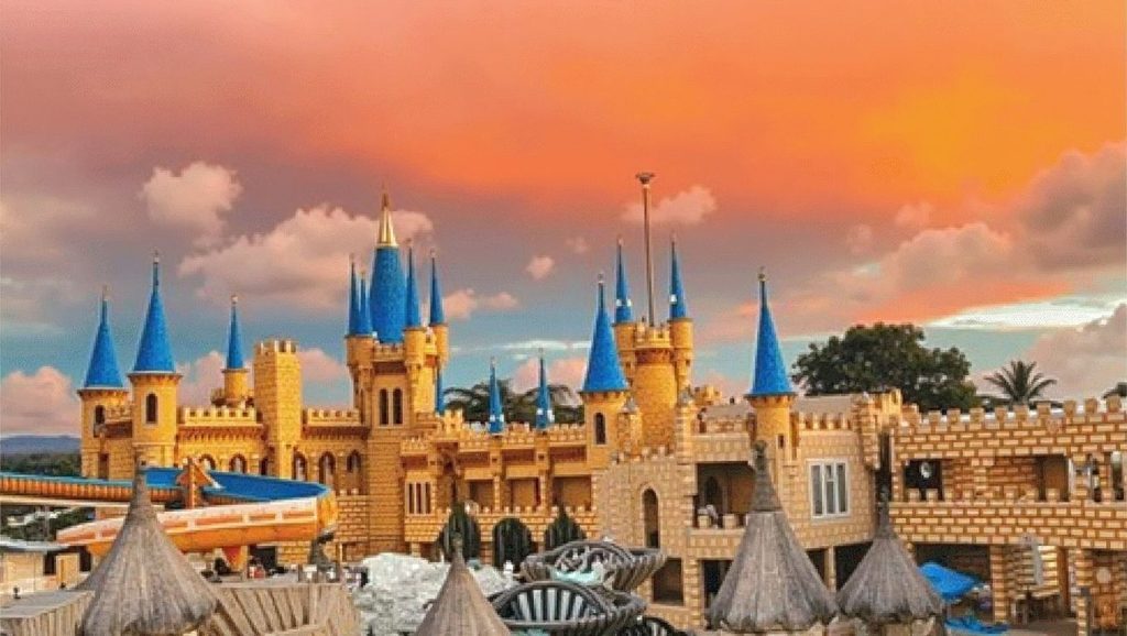 Amplia vista de Playa de Riviera del Sol, Mijas, Málaga