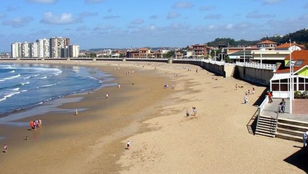 Acantilados y costa de Playa de Salinas, Asturias (Asturias)