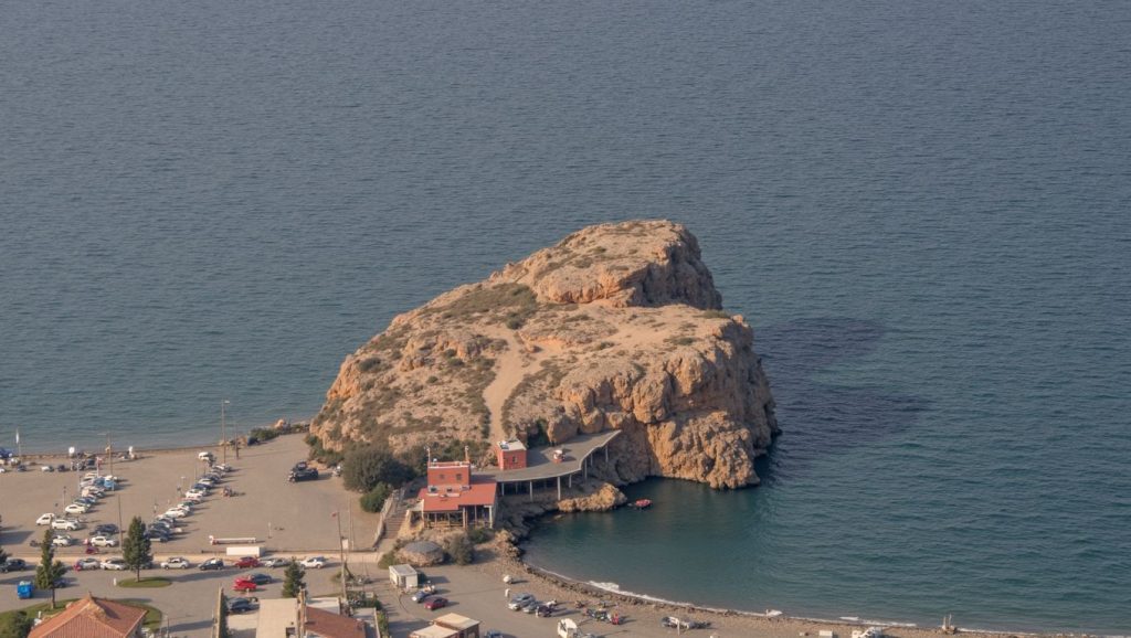 Arena y mar en Playa de Salomar, Salobreña, Granada