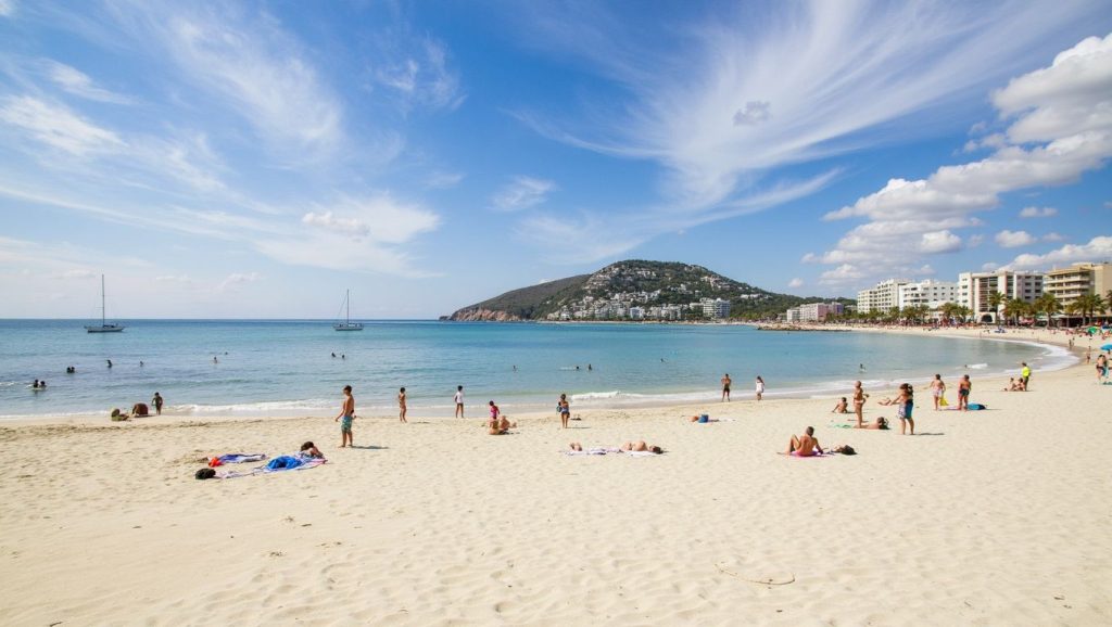 Entorno de Playa de Santa Eulàlia, Santa Eulàlia des Riu, Ibiza