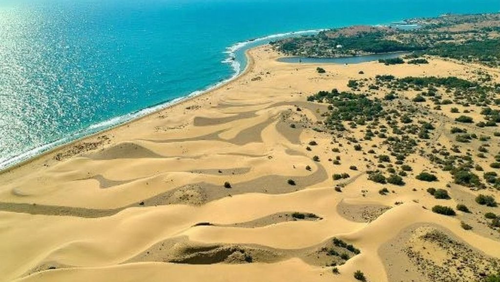 Costa natural de Playa del Inglés en Valle Gran Rey, La Gomera