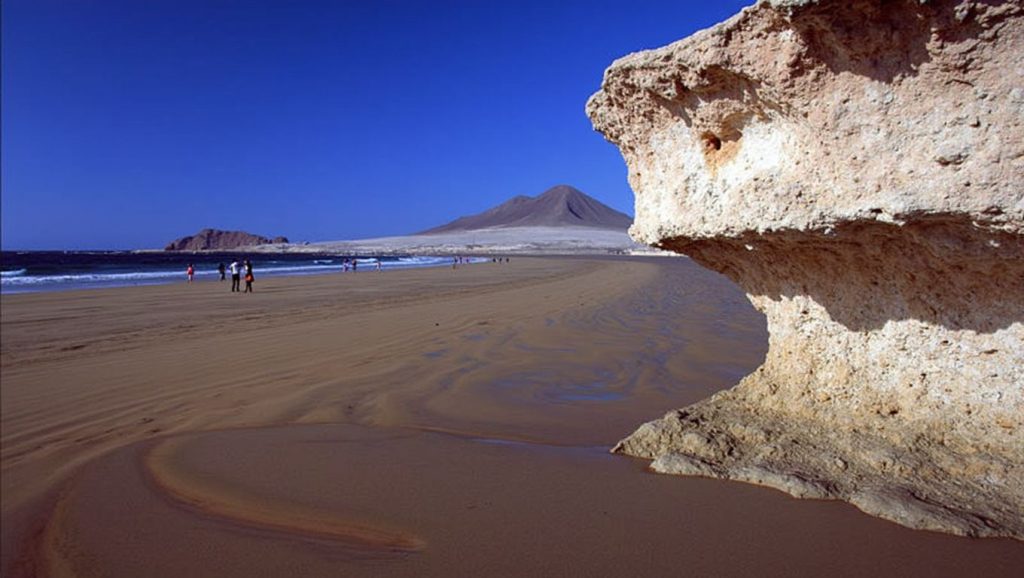 Entorno natural de Playa del Médano en Tenerife