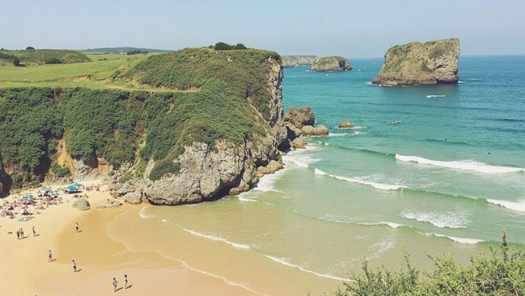 Arena de Playa del Pedreru, Val de San Vicente (Asturias)
